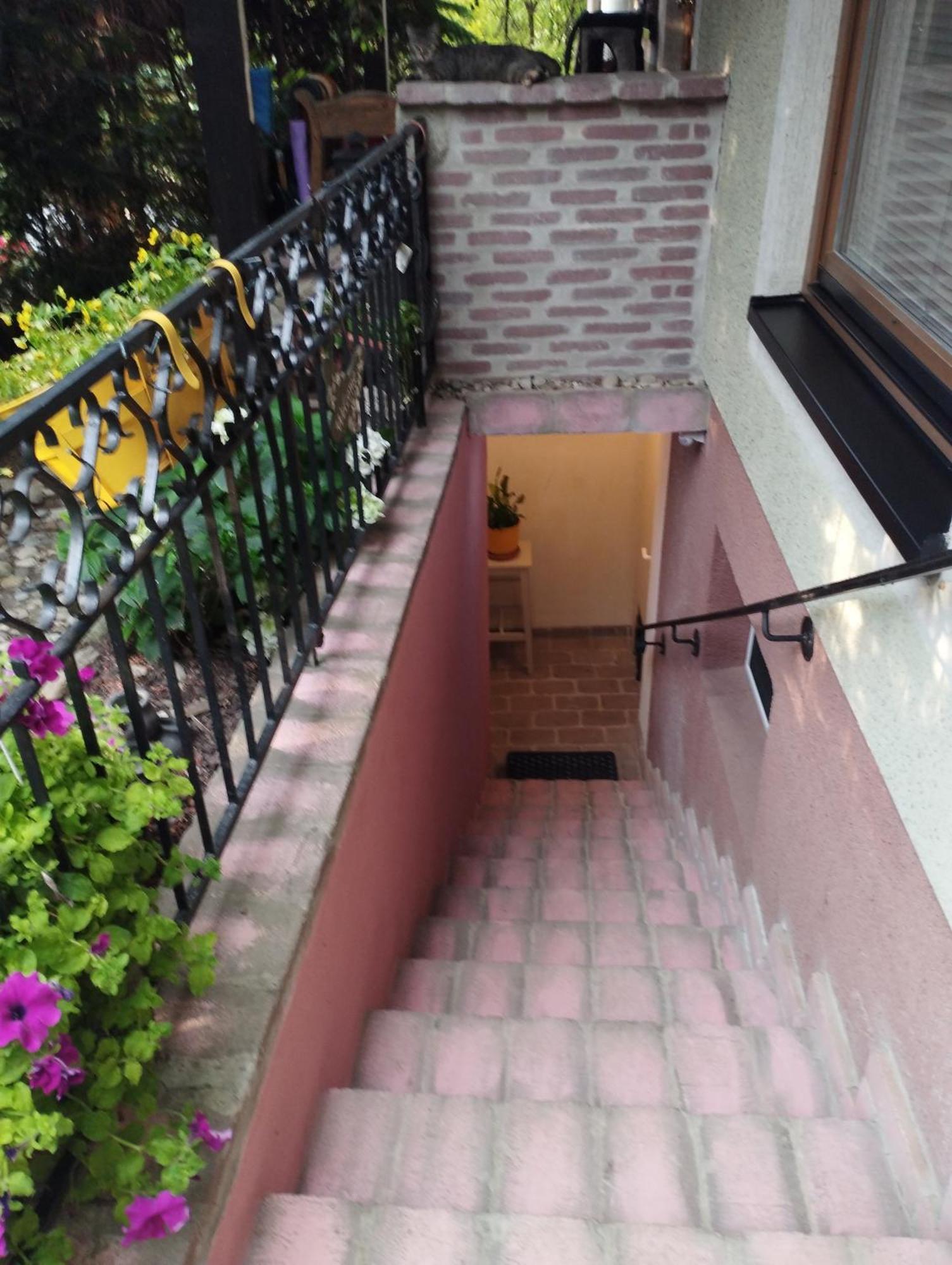 B&B Family Basement Apartment, Breakfast, Free Parking, 5Km From Tulln Chorherrn Exteriör bild