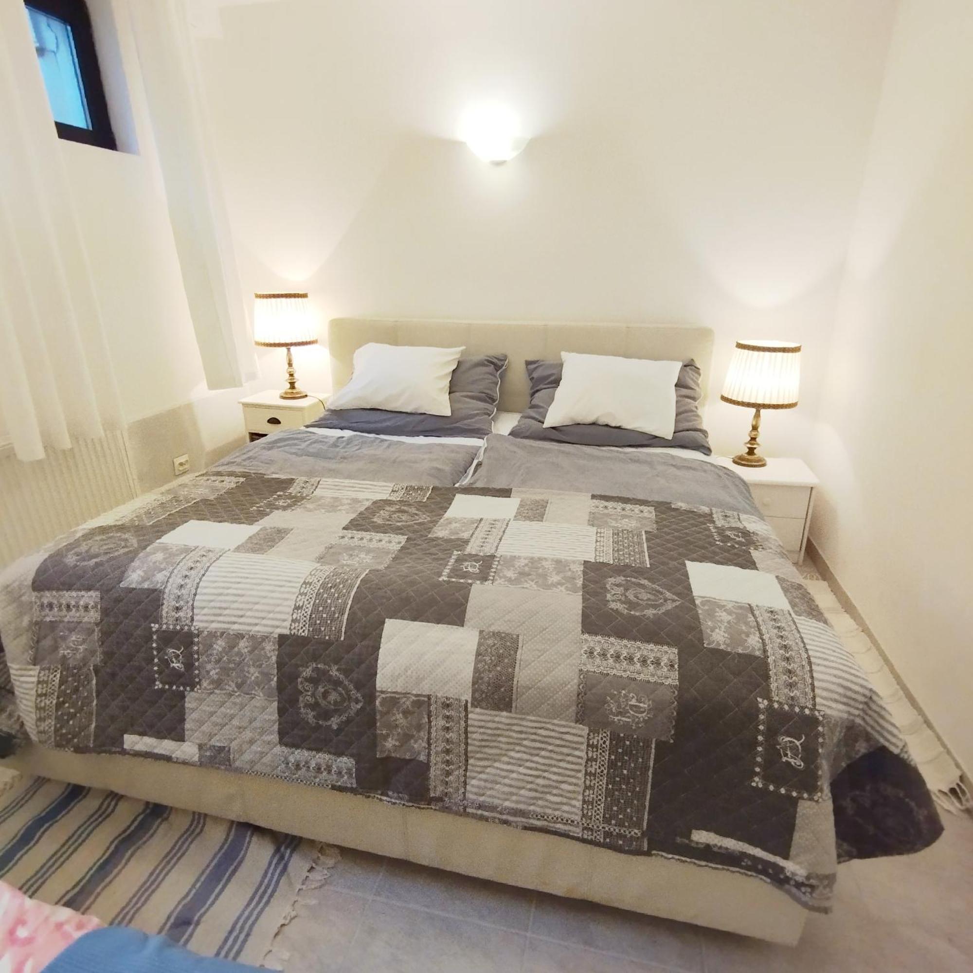 B&B Family Basement Apartment, Breakfast, Free Parking, 5Km From Tulln Chorherrn Exteriör bild